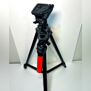 SONY VCT-R630 RM Hi8 Tripod with Remote Camera Video Stand